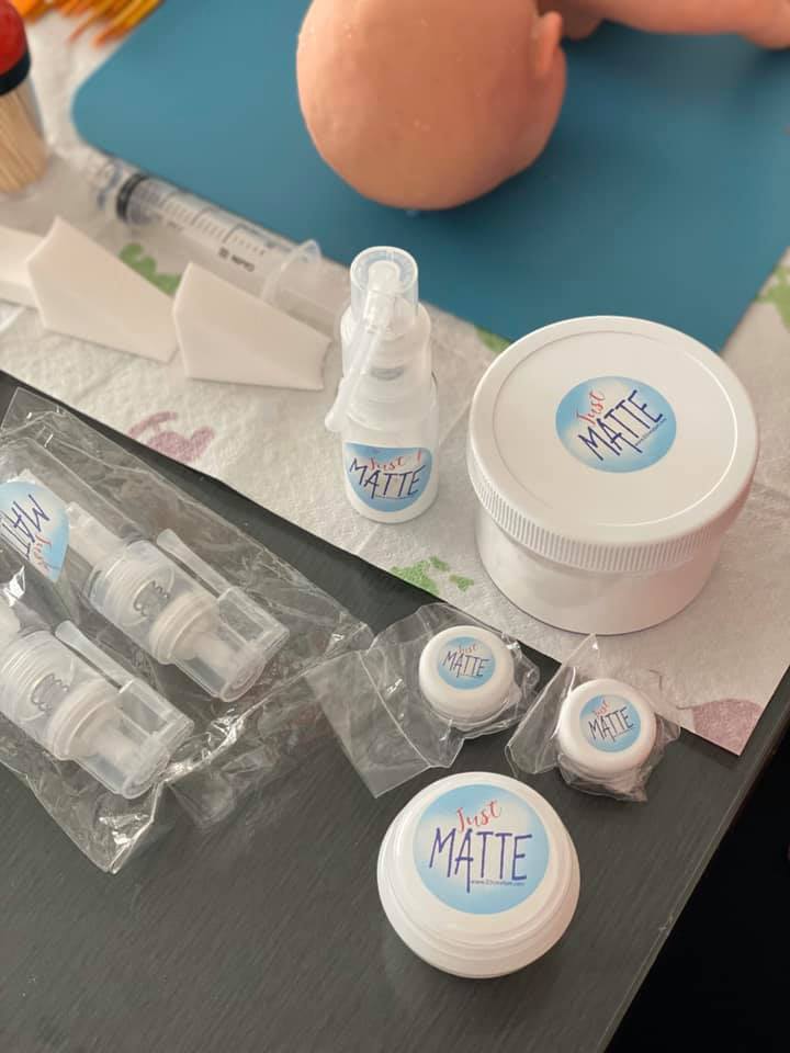 Laeni silicone painting class